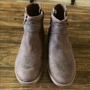 Clark’s Camzin Dime Dark Brown Leather Ankle Boots